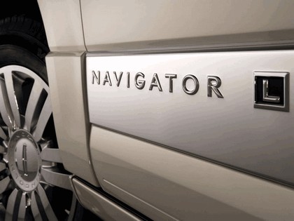 2007 Lincoln Navigator L 10