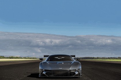 2015 Aston Martin Vulcan 19