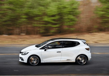 2015 Renault Clio RS220 Trophy 8