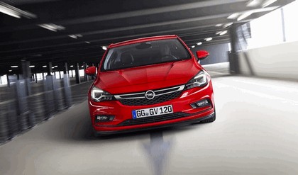 2015 Opel Astra 21