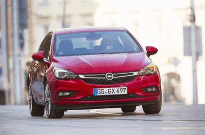 2015 Opel Astra 46