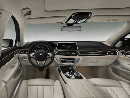 2015 BMW 750Li xDrive with Design Pure Excellence 14