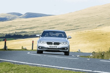 2015 BMW 320d xDrive SE Saloon - UK version 12