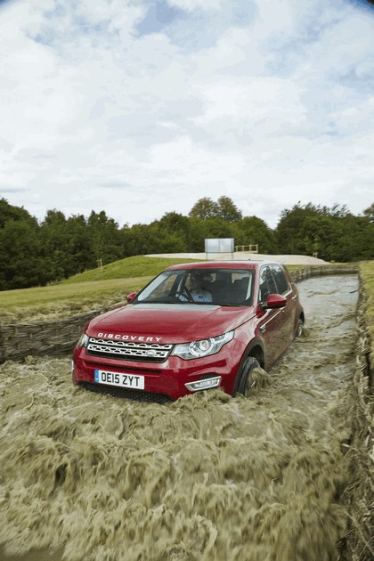 2015 Land Rover Discovery Sport HSE Luxury - UK version 5