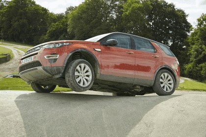 2015 Land Rover Discovery Sport HSE Luxury - UK version 58
