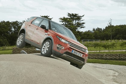 2015 Land Rover Discovery Sport HSE Luxury - UK version 60