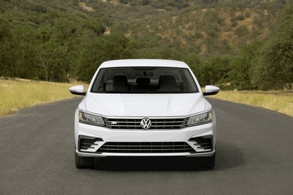 2016 Volkswagen Passat - USA version 8