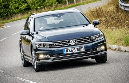2015 Volkswagen Passat Estate R-Line - UK version 7
