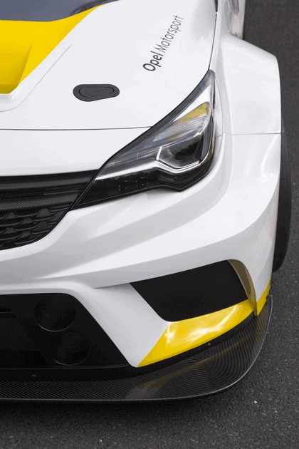 2015 Opel Astra TCR 8
