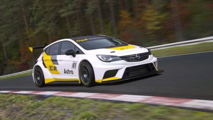 2015 Opel Astra TCR 9