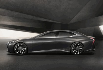 2015 Lexus LF-FC concept 2
