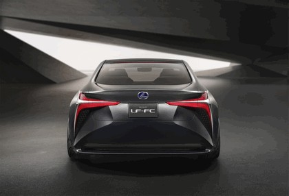2015 Lexus LF-FC concept 3