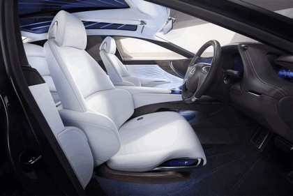 2015 Lexus LF-FC concept 6