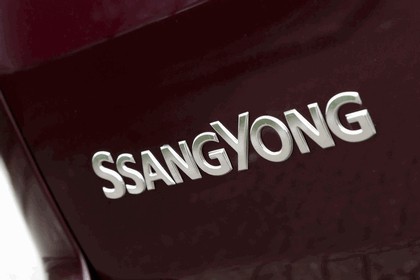 2016 SsangYong Turismo 5