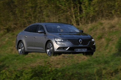 2015 Renault Talisman - test drive in Tuscany 20
