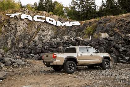 2016 Toyota Tacoma TRD off-road 28