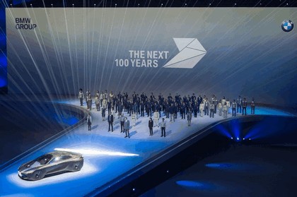 2016 BMW Vision Next 100 concept 25