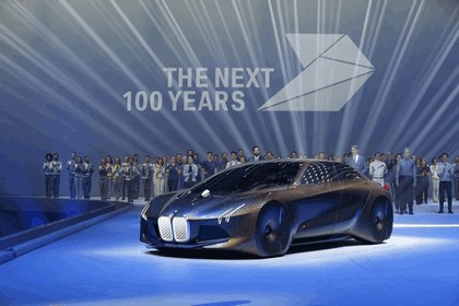2016 BMW Vision Next 100 concept 26