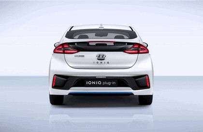 2016 Hyundai Ionic Plug-in concept 6
