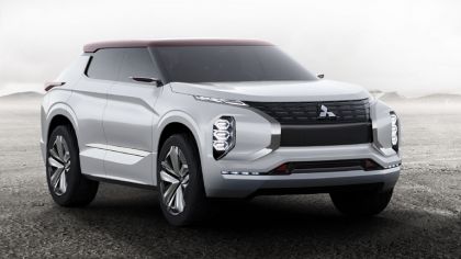 2016 Mitsubishi GT-PHEV concept 7