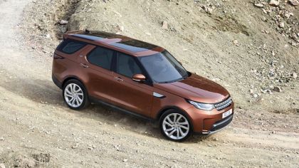 2017 Land Rover Discovery 9