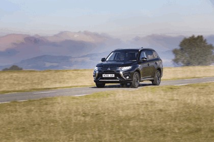 2016 Mitsubishi Outlander PHEV Juro - UK version 7