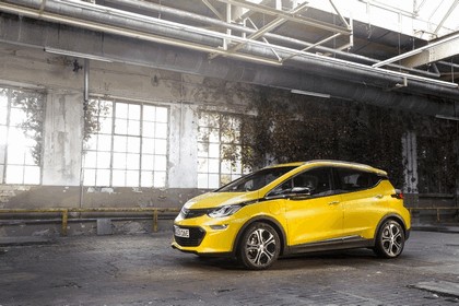 2016 Opel Ampera-e 13