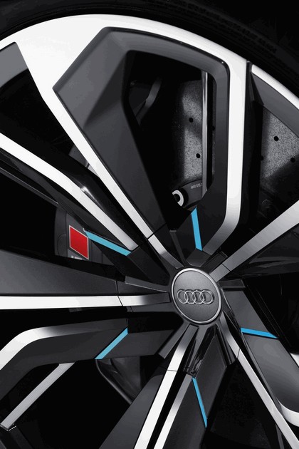 2017 Audi Q8 concept 12