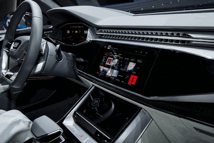 2017 Audi Q8 concept 48
