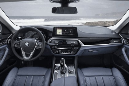 2017 BMW 530e iPerformance 13