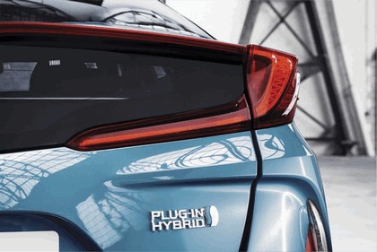 2017 Toyota Prius Plug-in Hybrid 63