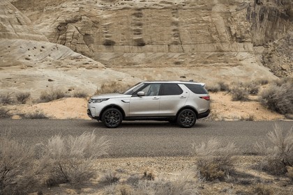 2017 Land Rover Discovery - USA version 41