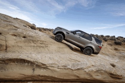 2017 Land Rover Discovery - USA version 108