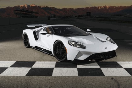 2017 Ford GT 23