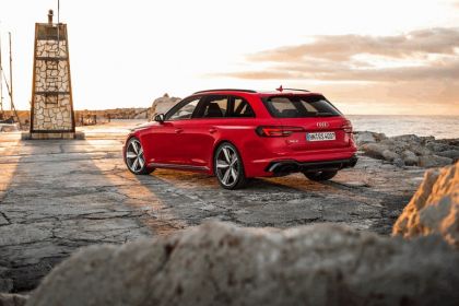 2017 Audi RS 4 Avant 50