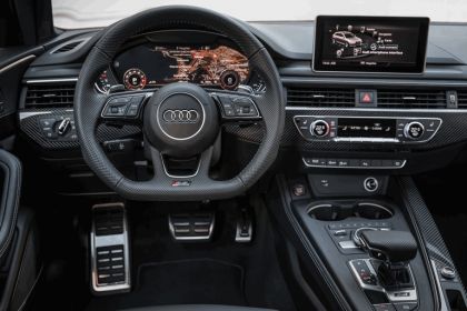 2017 Audi RS 4 Avant 64