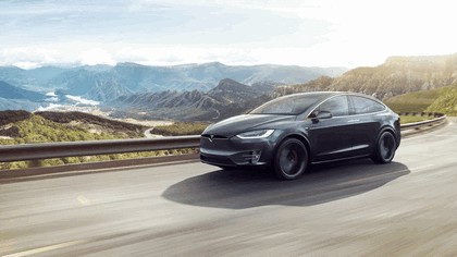 2017 Tesla Model X 16