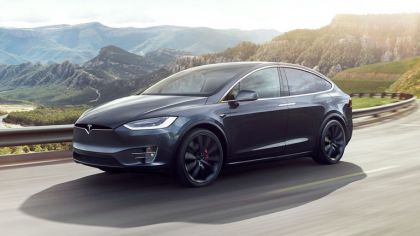 2017 Tesla Model X 8