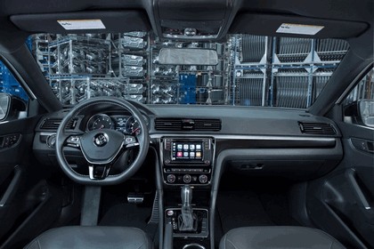 2018 Volkswagen Passat GT - USA version 18