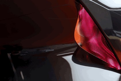 2018 Aston Martin Lagonda Vision concept 32