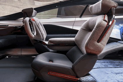 2018 Aston Martin Lagonda Vision concept 35