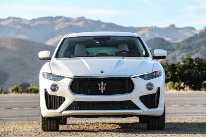 2018 Maserati Levante GTS 14