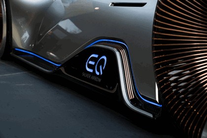 2018 Mercedes-Benz Vision EQ Silver Arrow concept 22