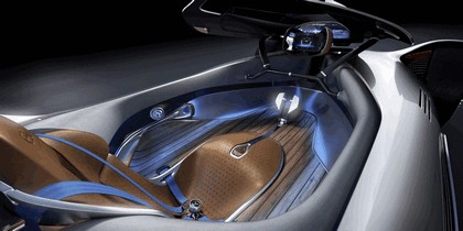 2018 Mercedes-Benz Vision EQ Silver Arrow concept 57