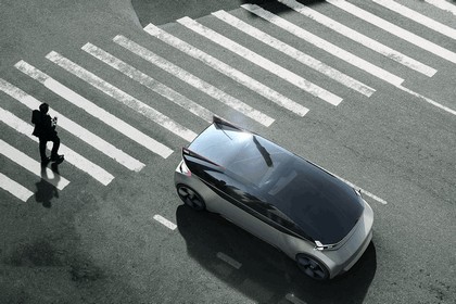 2018 Volvo 360c autonomous concept 7
