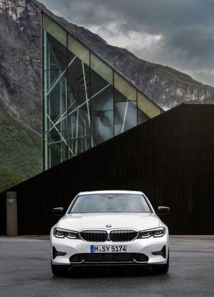 2019 BMW 3er ( G20 ) Sport Line 20