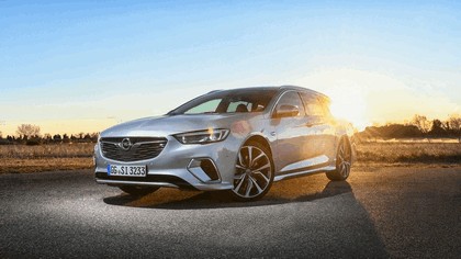 2018 Opel Insignia GSi Sports Tourer 14