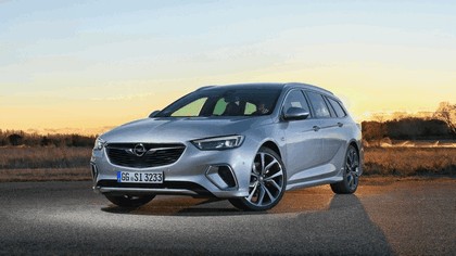2018 Opel Insignia GSi Sports Tourer 15