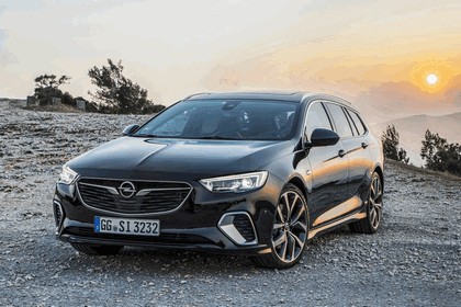 2018 Opel Insignia GSi Sports Tourer 37