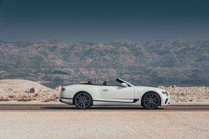 2019 Bentley Continental GT convertible 13